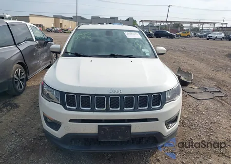 2020 Jeep Compass Latitude 4X4 из США, поврежденный, VIN 3C4NJDBB0LT164610